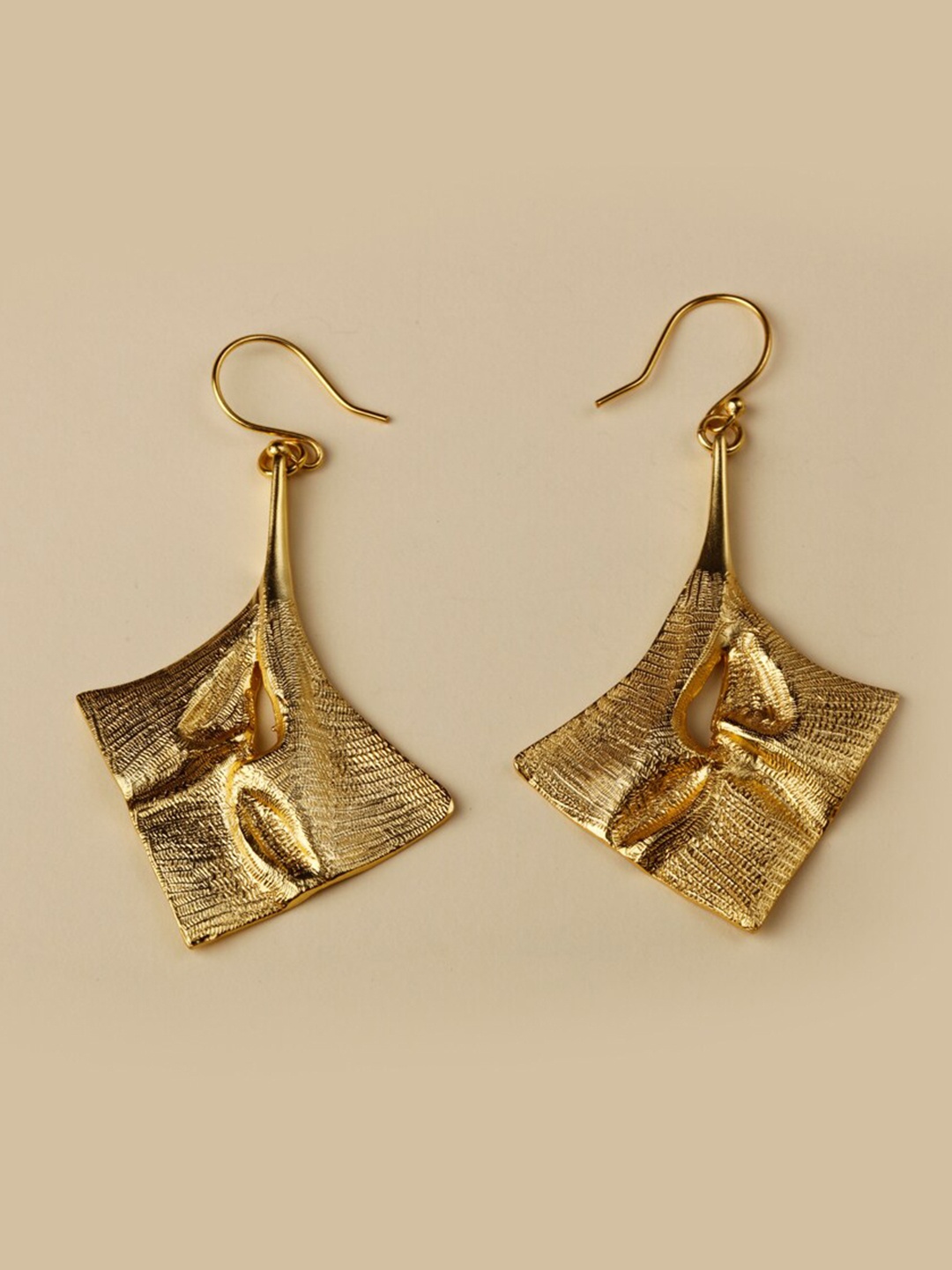 

STILSKII Women Gold-Toned Contemporary Leaf Drop Earrings