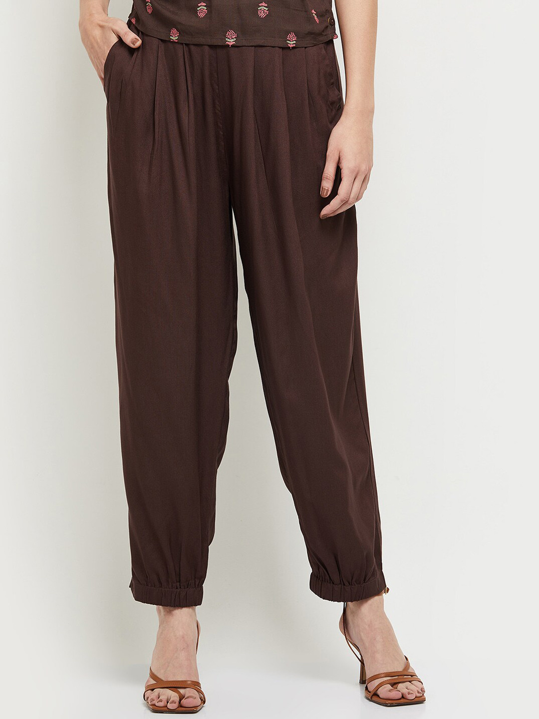 

max Men Brown Pleated Trousers