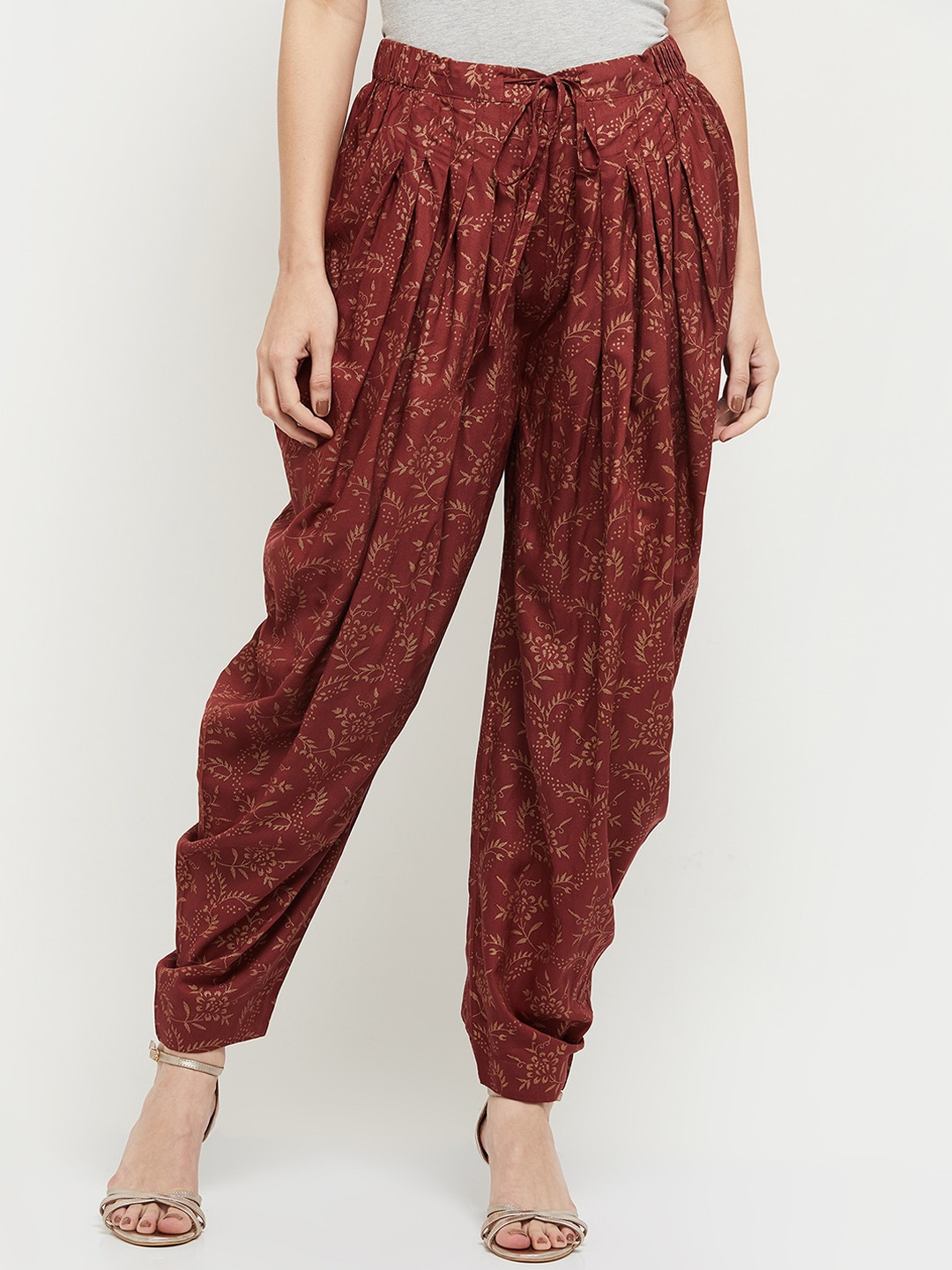 

max Men Coral Ethnic Motifs Printed Pleated Jodhpuris Trousers