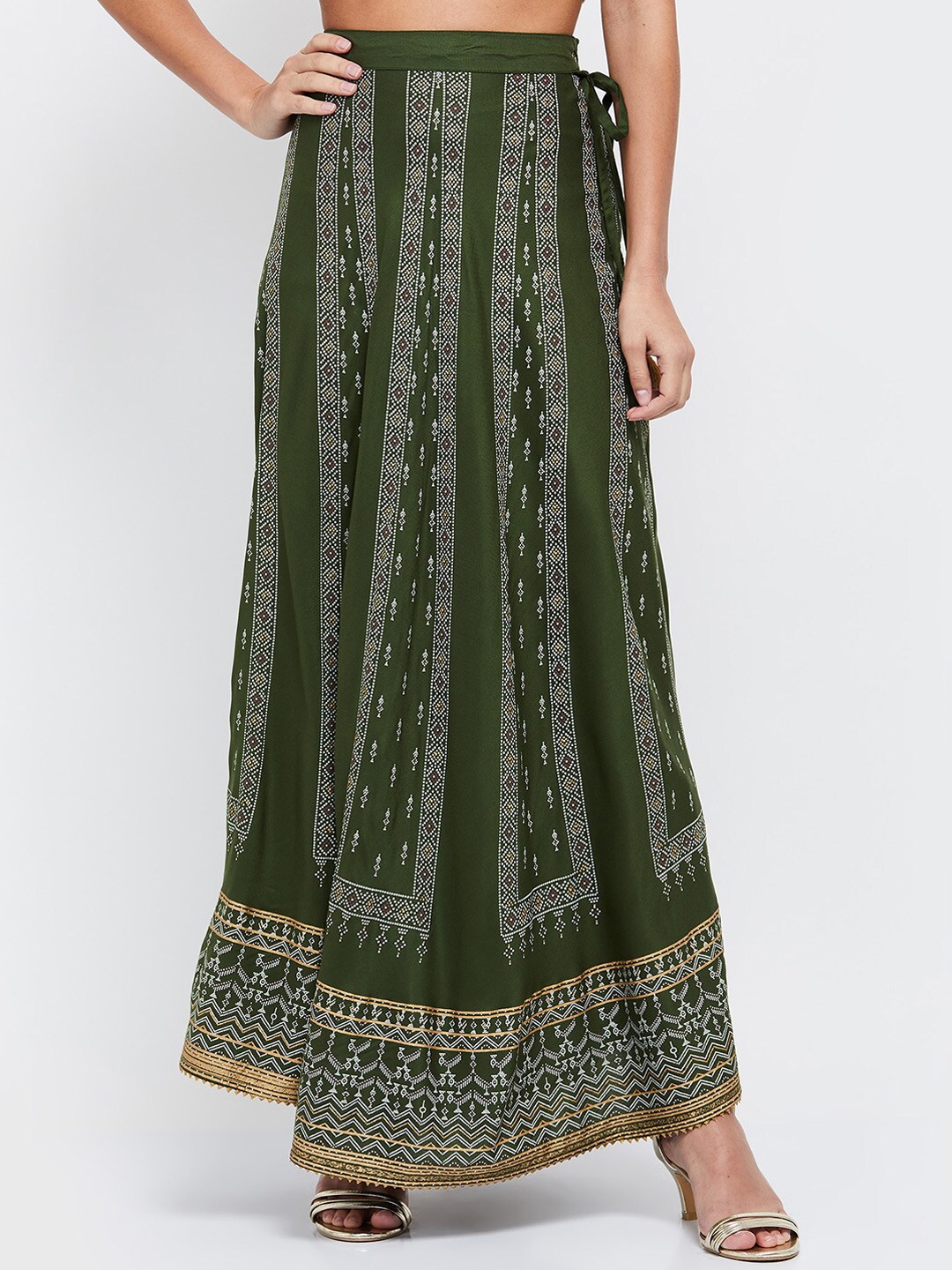 

max Women Green & White Printed Flared Maxi Skirt
