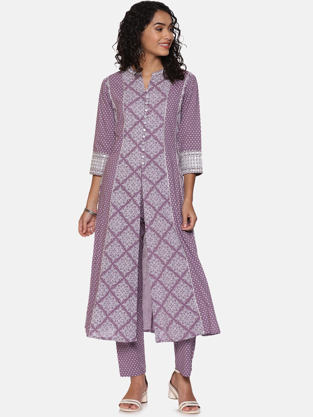 

Palakh Women Purple Pure Cotton Embroidered Kurta with Trousers