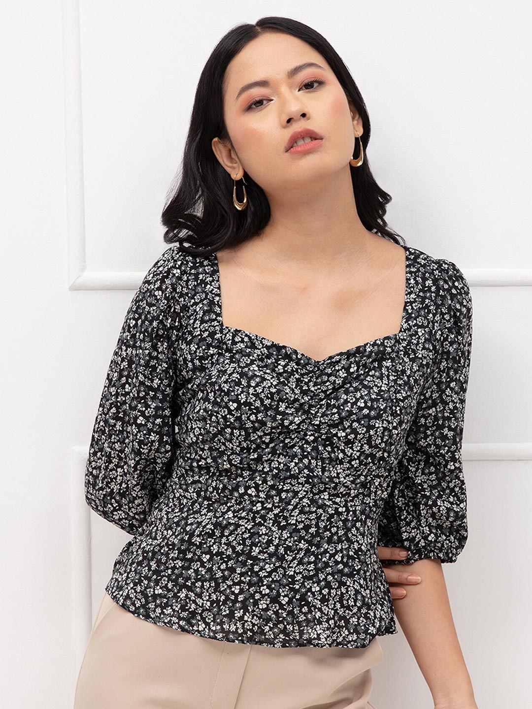 

20Dresses Black Floral Print Sweetheart Neck Peplum Top