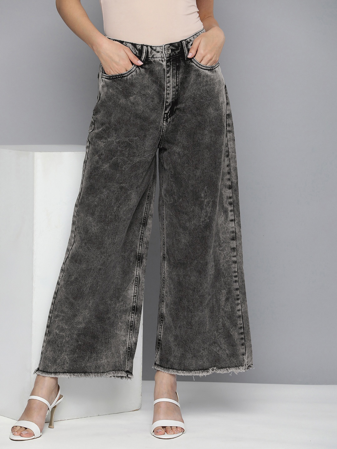 

Flying Machine Women Pure Cotton Wide Leg High Rise Heavy Fade Jeans, Grey