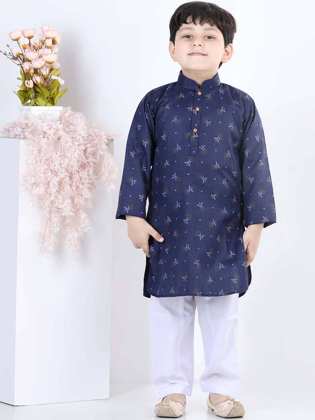 

Kidling Boys Blue Ethnic Motifs Printed Kurta Set