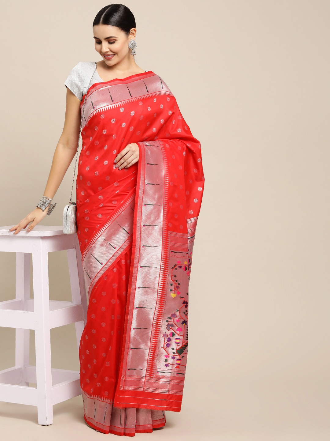 

Royal Rajgharana Saree Red & Silver-Toned Floral Zari Silk Blend Celebrity Paithani Sarees