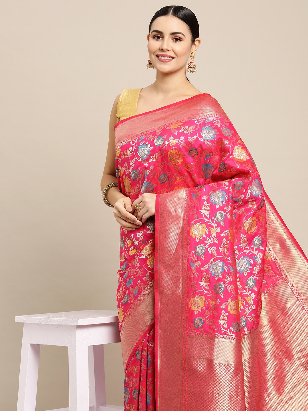 

Royal Rajgharana Saree Pink & Gold Ethnic Motifs Zari Silk Blend Celebrity Banarasi Sarees