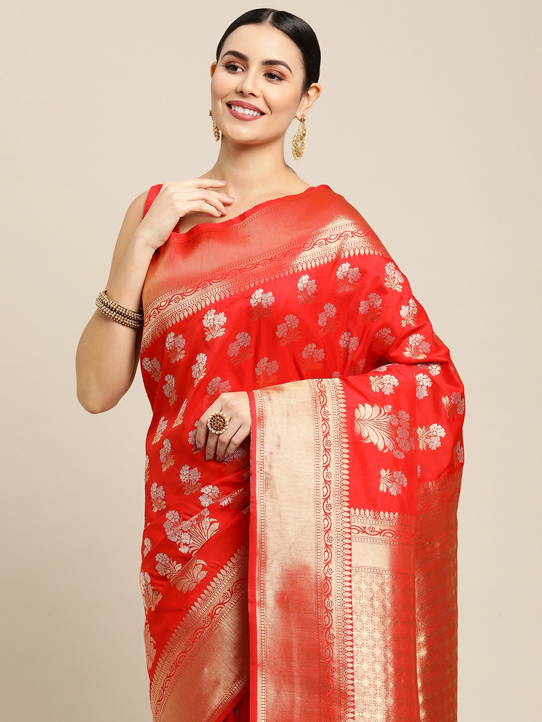 

Royal Rajgharana Saree Red & Gold Floral Zari Silk Blend Celebrity Banarasi Sarees