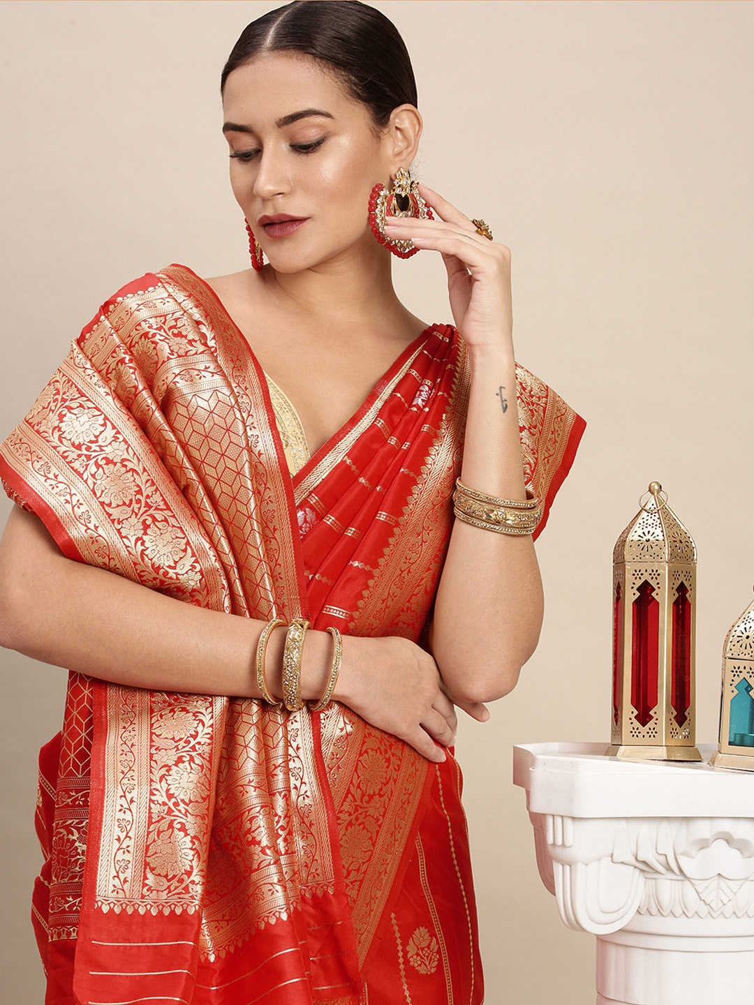 

Royal Rajgharana Saree Red & Gold Ethnic Motifs Zari Silk Blend Celebrity Banarasi Sarees