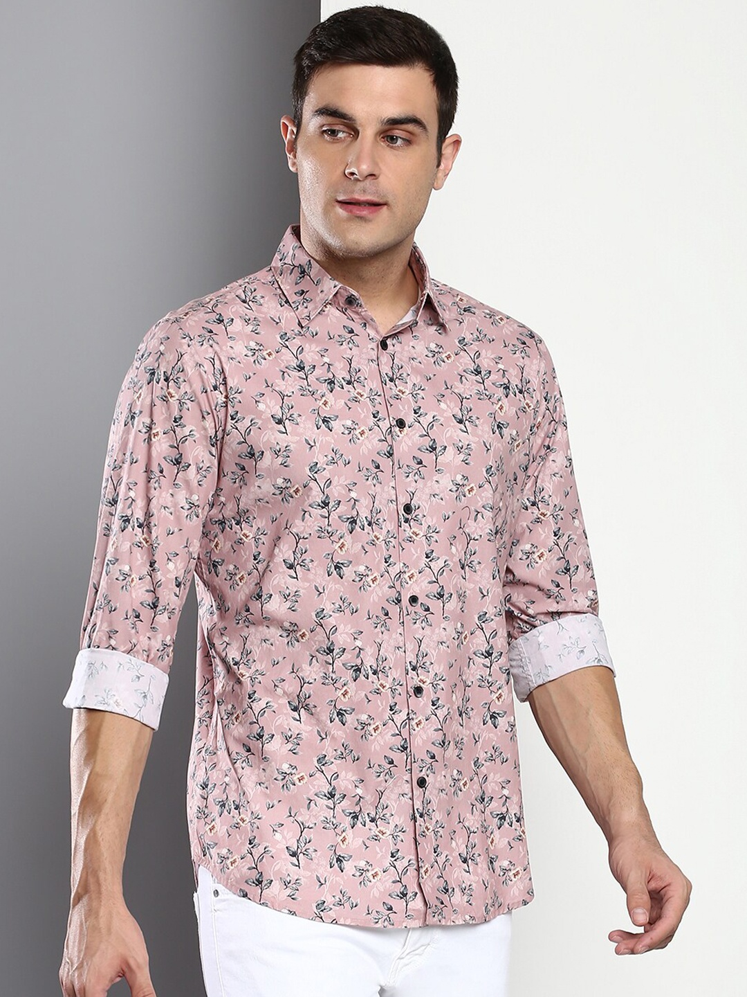 

Dennis Lingo Men Pink Slim Fit Floral Printed Casual Shirt