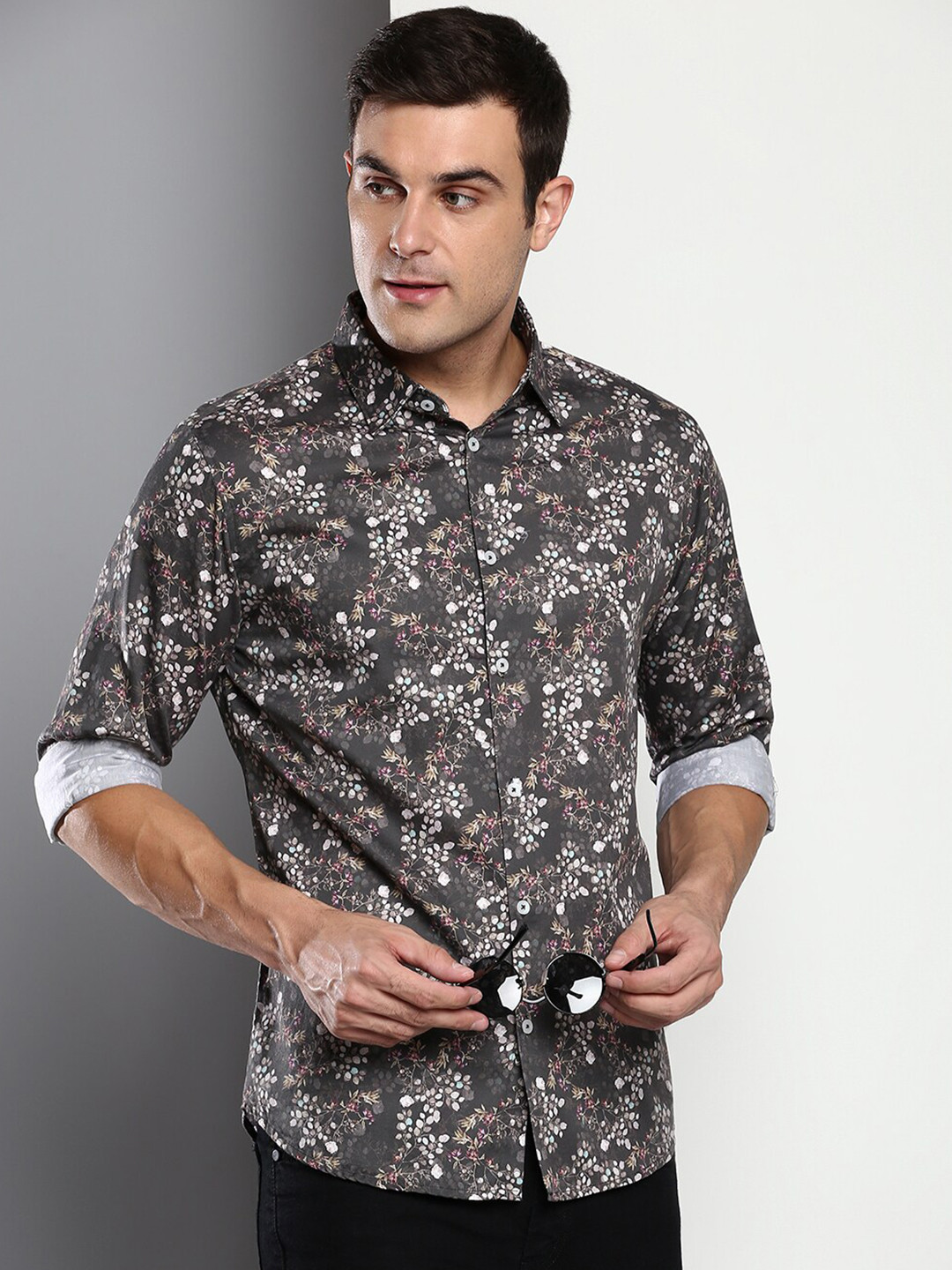 

Dennis Lingo Men Grey Slim Fit Floral Printed Casual Shirt