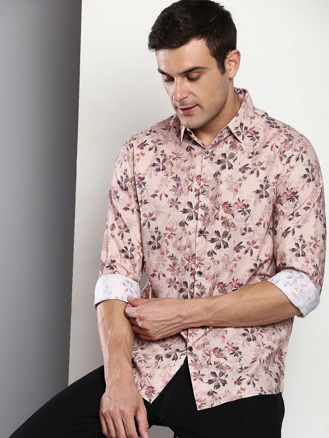 

Dennis Lingo Men Peach-Coloured Slim Fit Floral Printed Casual Shirt
