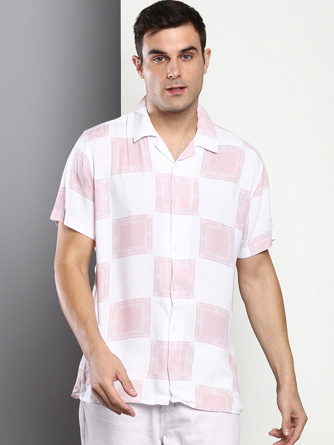 

Dennis Lingo Men Pink Slim Fit Checked Casual Shirt