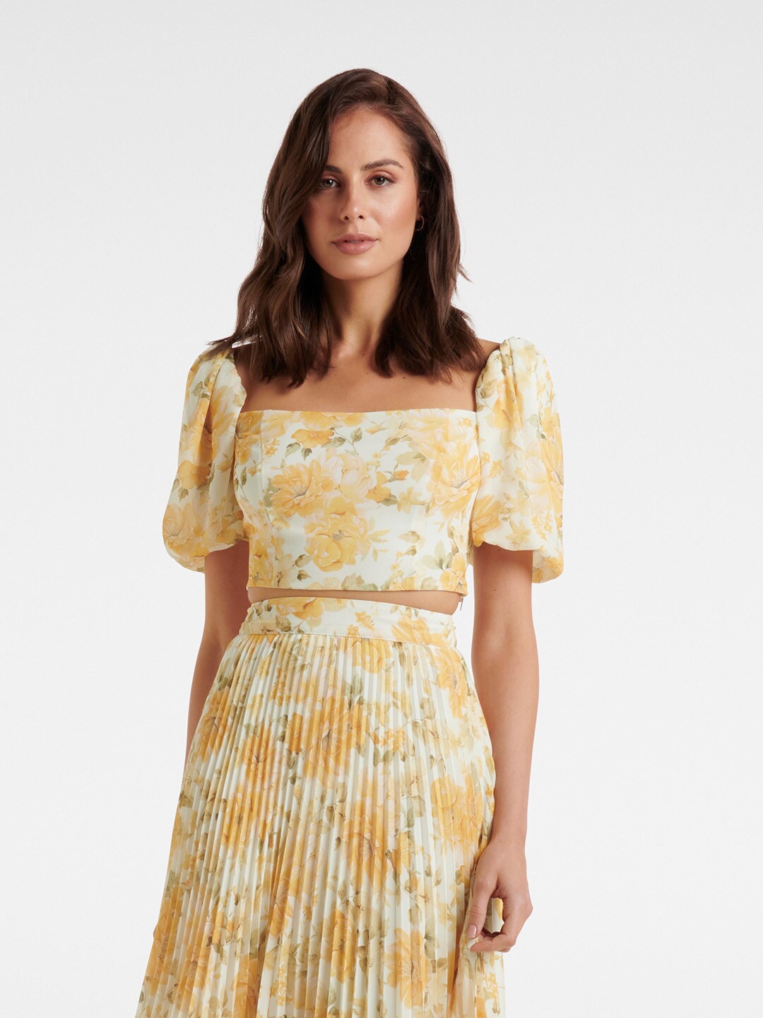 

Forever New Women Yellow Floral Print Blouson Crop Top