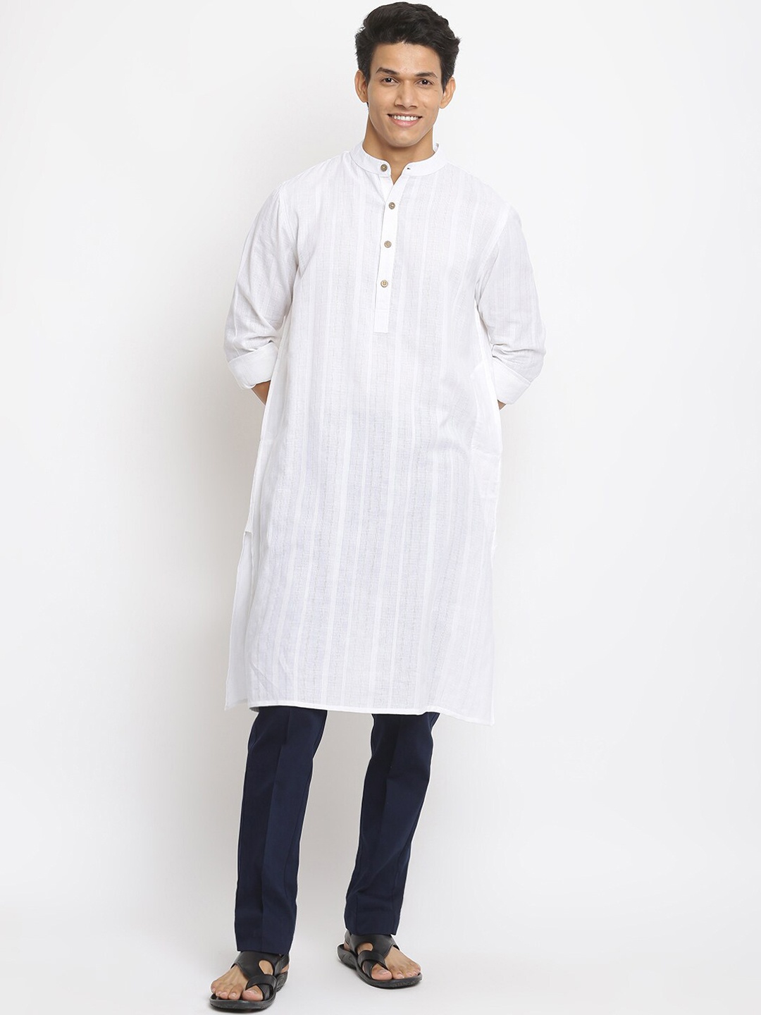 

Fabindia Men White Solid Kurta