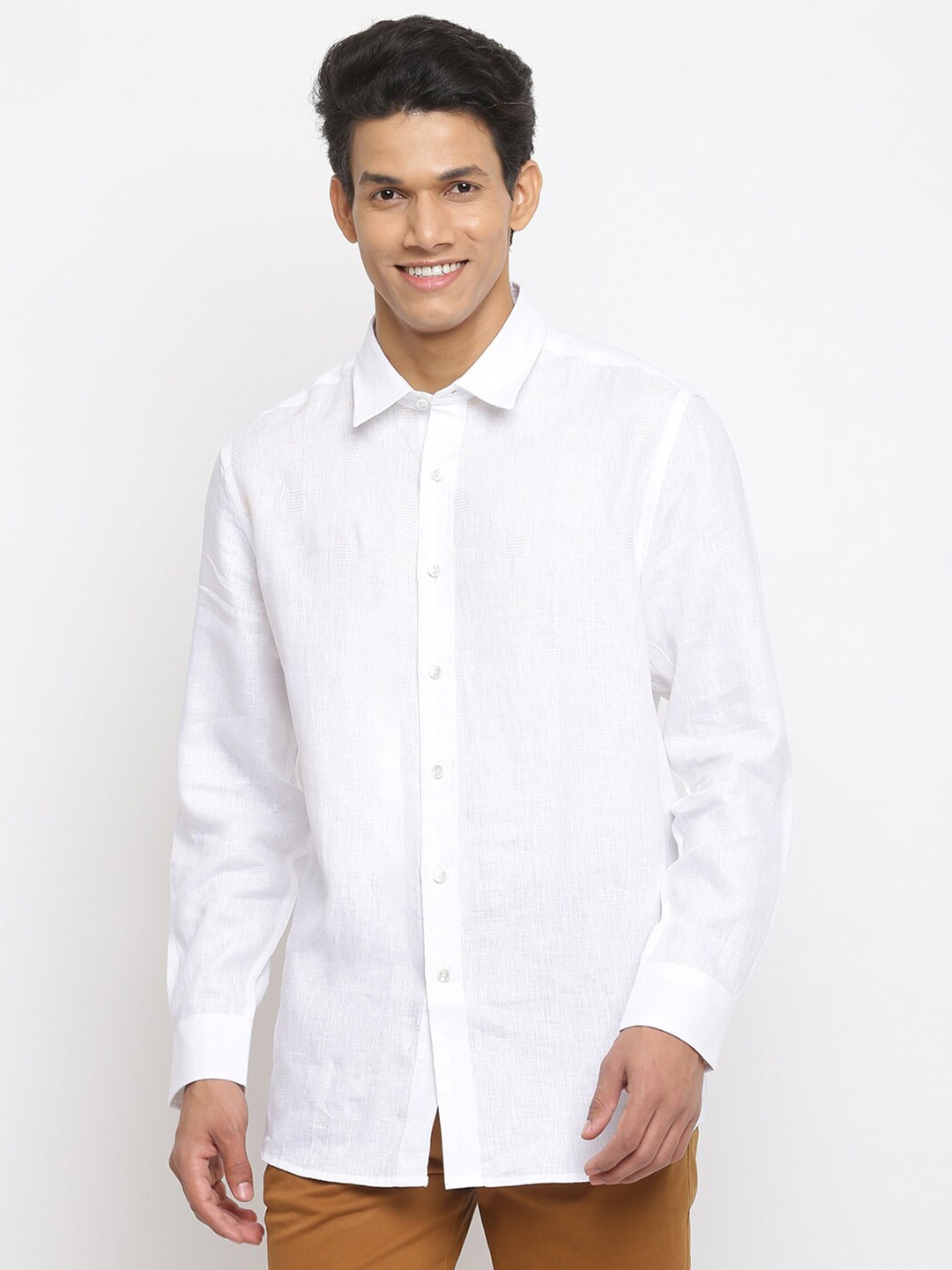 

Fabindia Men White Casual Shirt