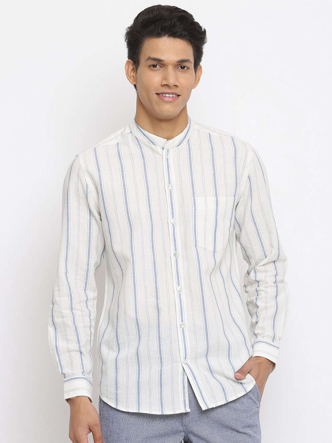 

Fabindia Men White Slim Fit Striped Casual Shirt