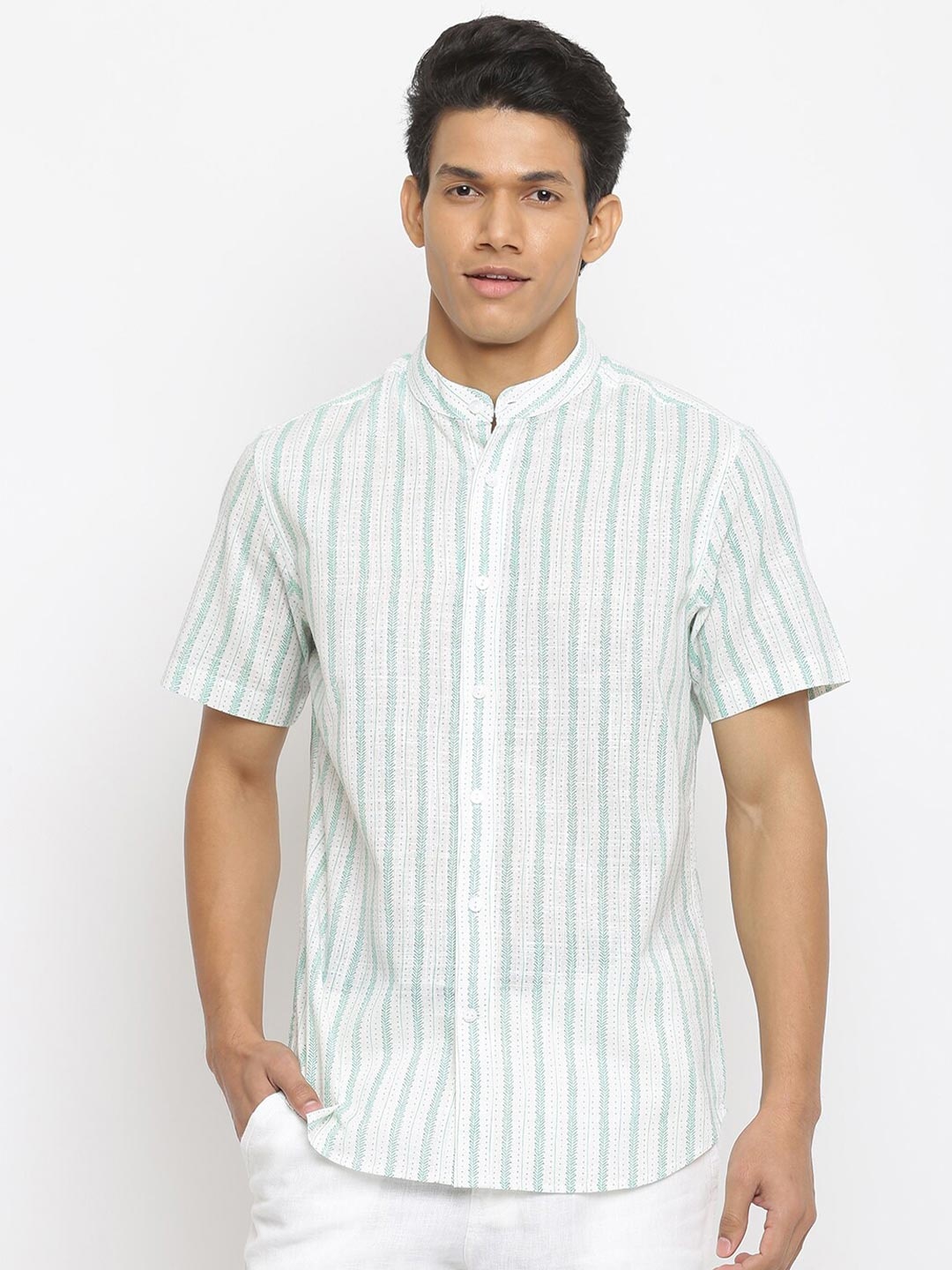 

Fabindia Men White Slim Fit Striped Casual Shirt