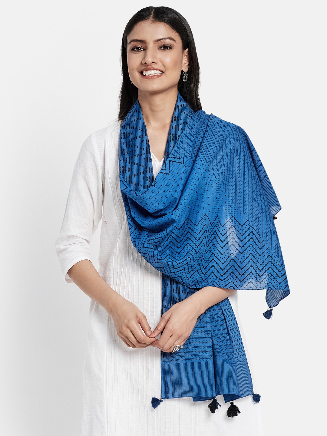 

Fabindia FabBasic Women Blue & Black Printed Stole