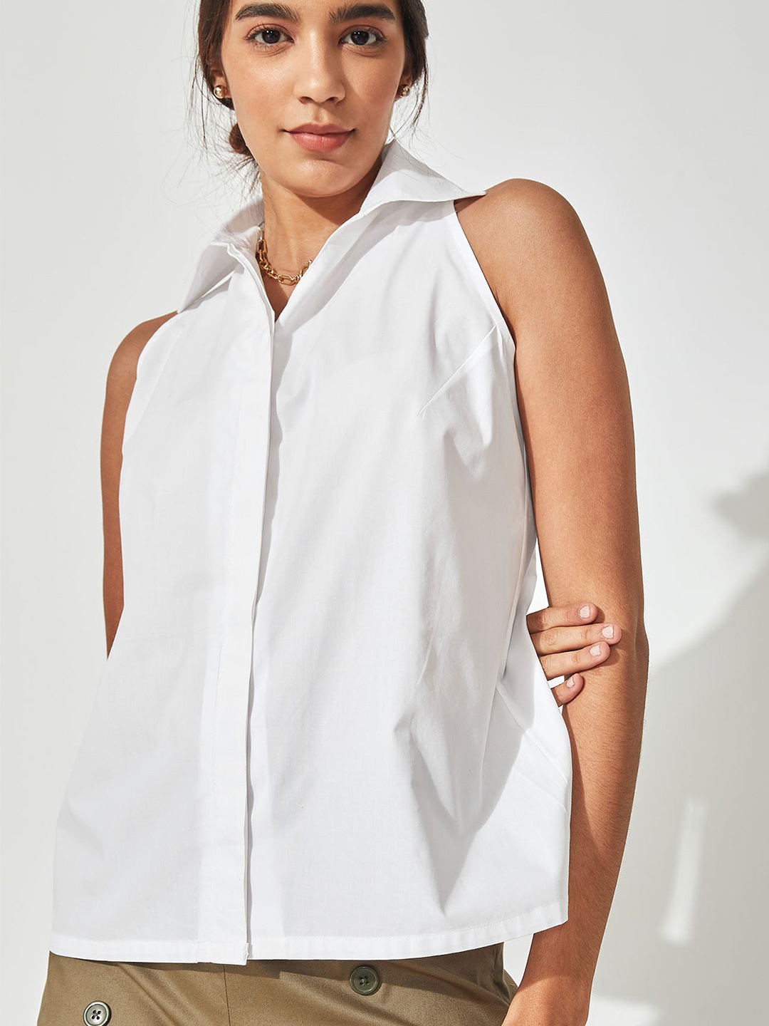 

The Label Life Women White Comfort Sleeveless Casual Shirt