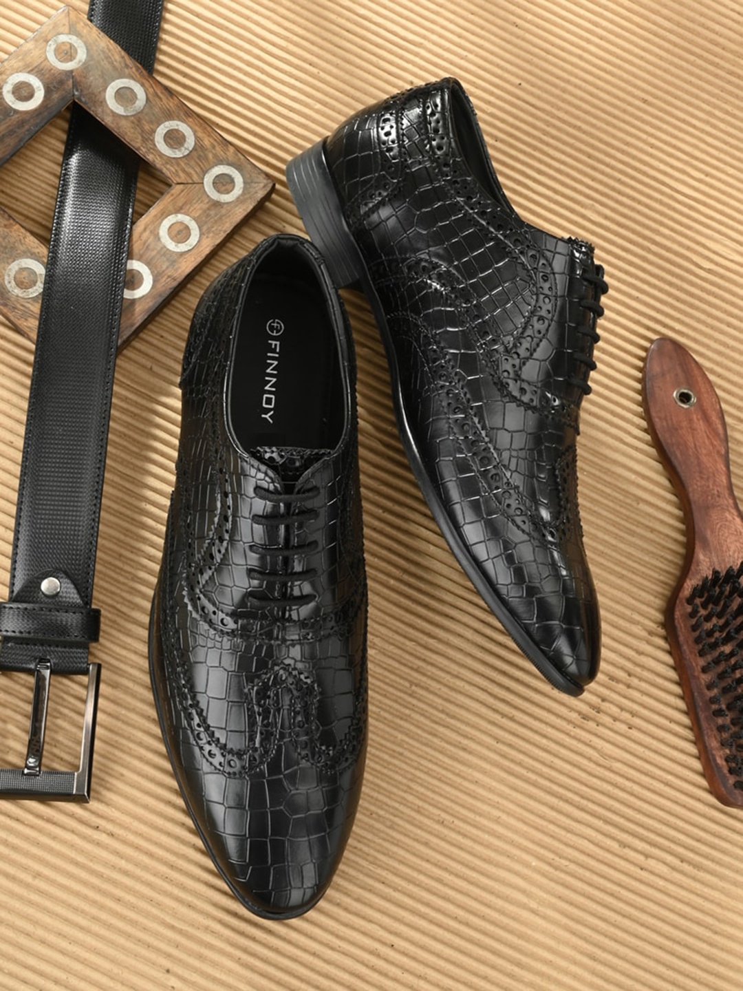 

FINNOY Men Black Textured Formal Brogues