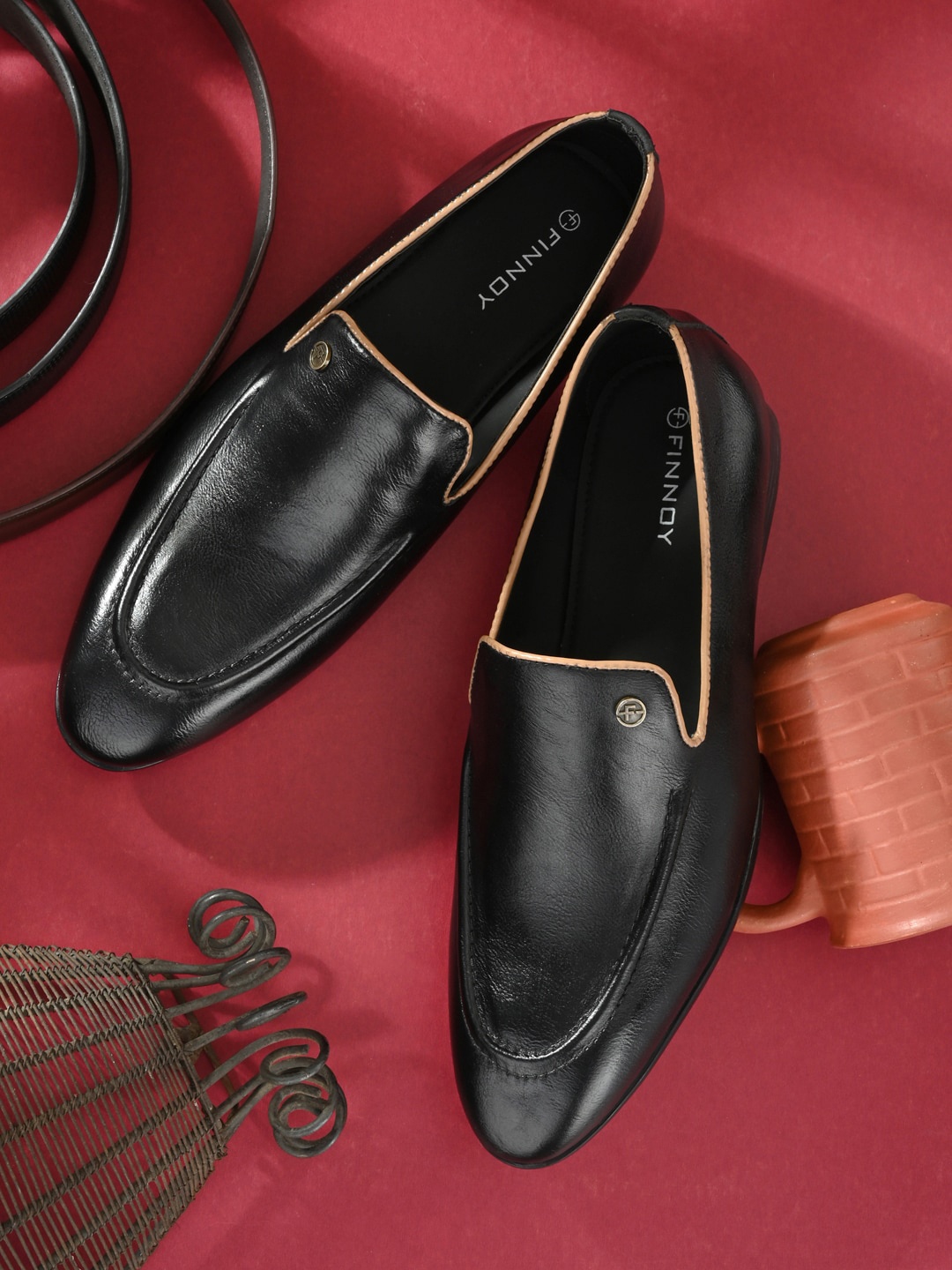 

FINNOY Men Black Solid Slip-On Formal Shoes