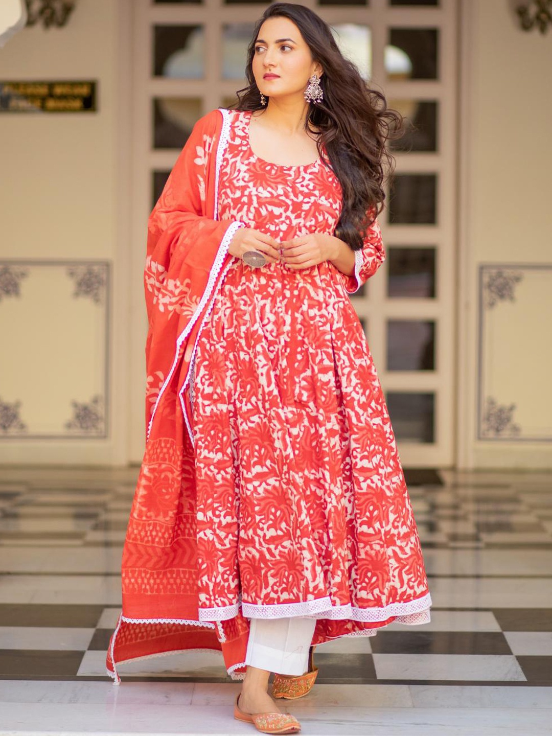 

Baisacrafts Women Red Dabu Printed Pure Cotton Kurta with Trousers & With Dupatta