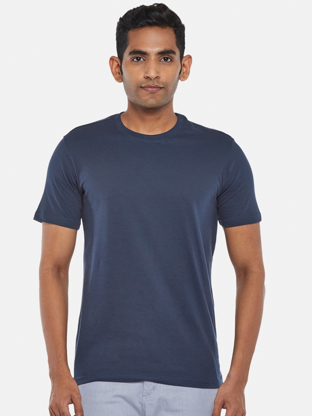 

BYFORD by Pantaloons Men Navy Blue Solid Regular-Fit T-shirt