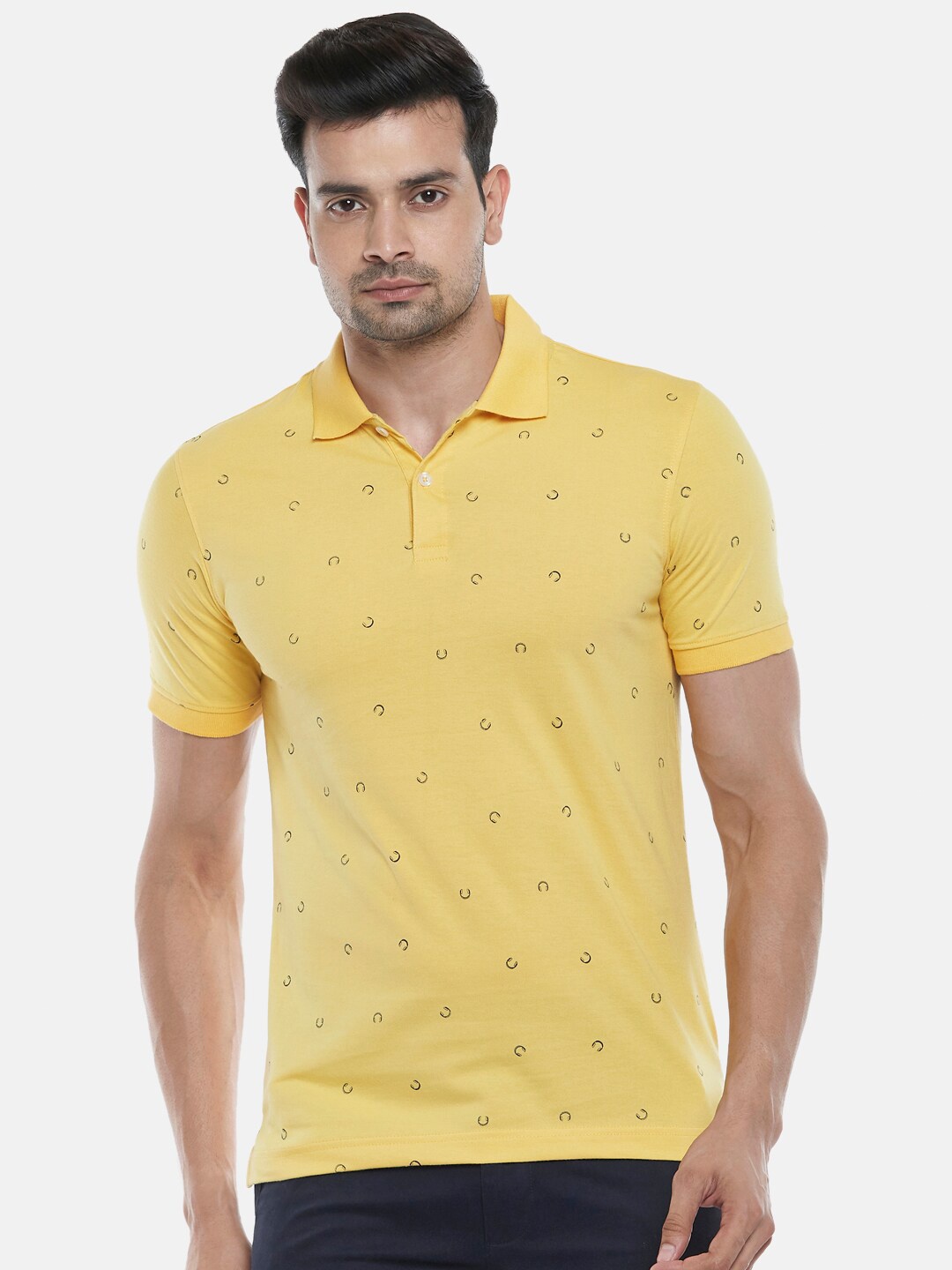 

BYFORD by Pantaloons Men Yellow Printed Slim Fit T-shirt
