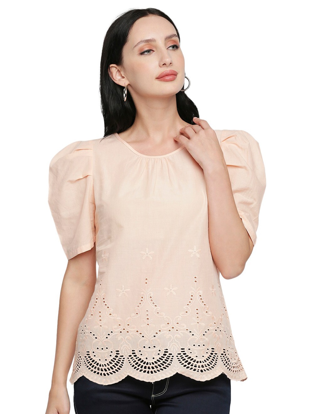 

ZINNIA Peach-Coloured Floral Embroidered Top