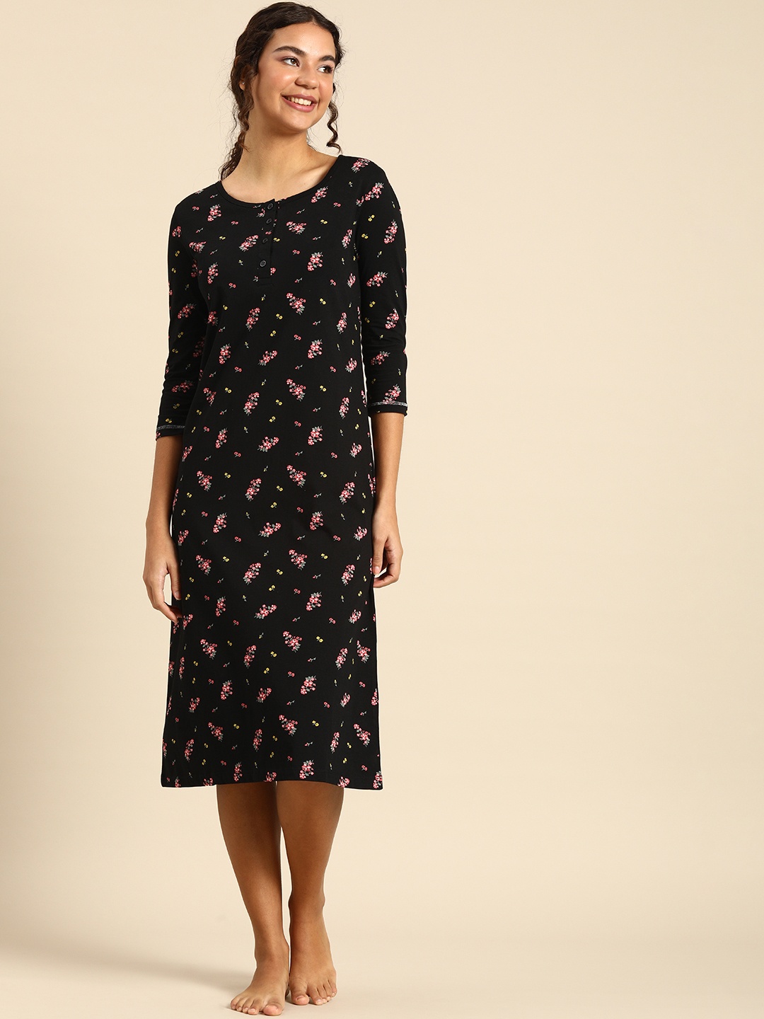 

Dreamz by Pantaloons Women Black Floral Print Pure Cotton T-shirt Nightdress
