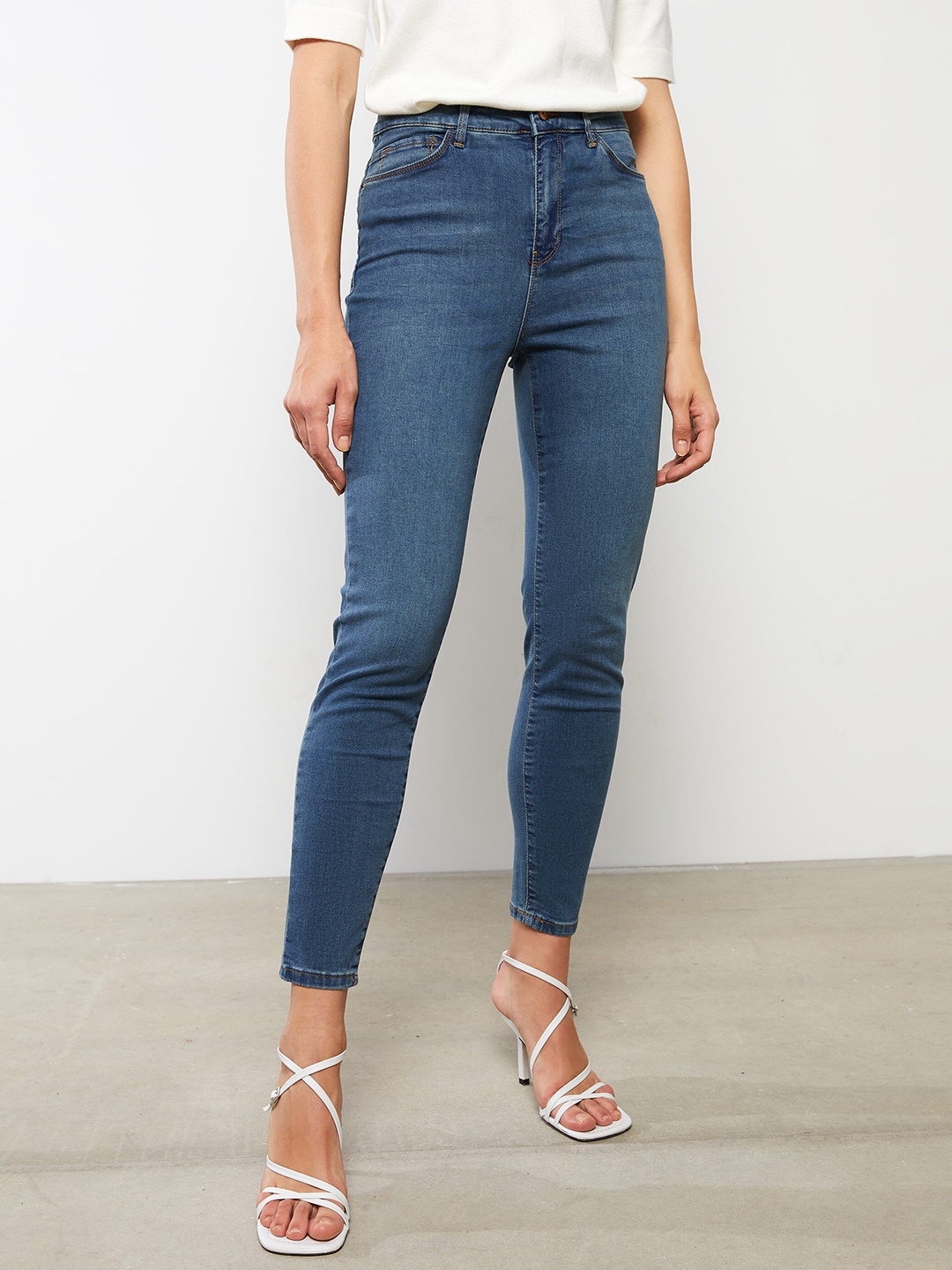 

LC Waikiki Women Blue Super Slim Fit High-Rise Stretchable Jeans