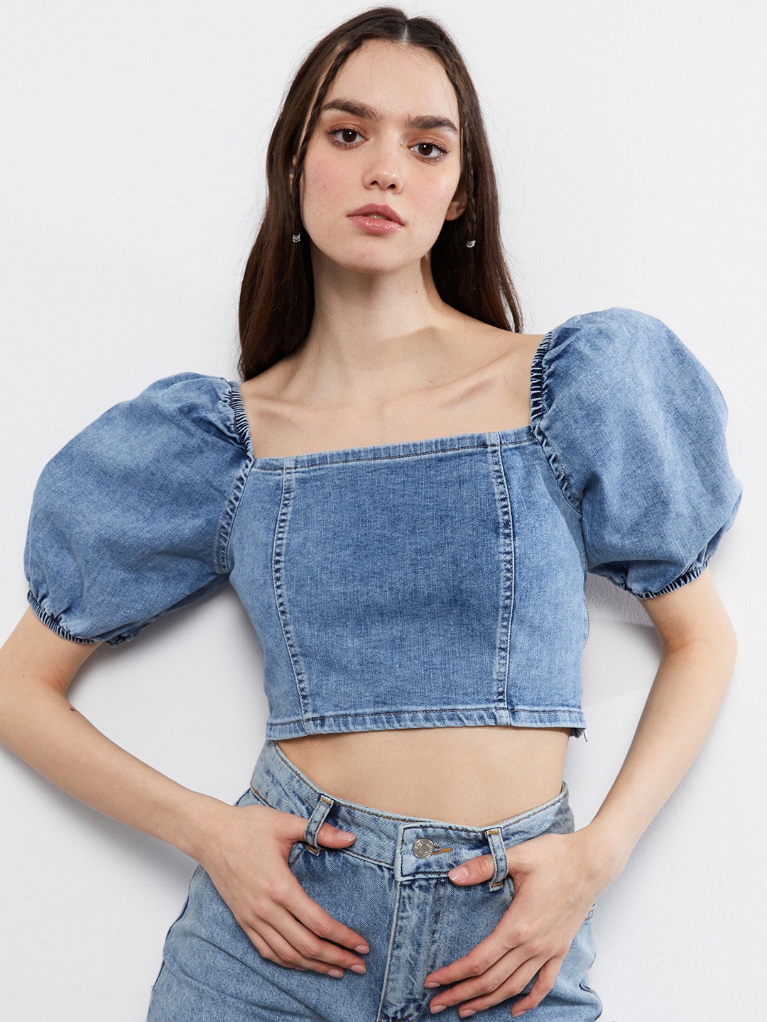 

LC Waikiki Blue Solid Square Neck Puff Sleeves Crop Top