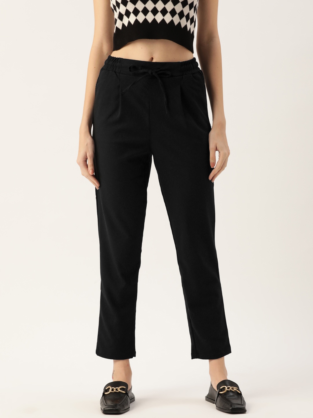 

LC Waikiki Women Black Solid Straight Fit Pleated Trousers
