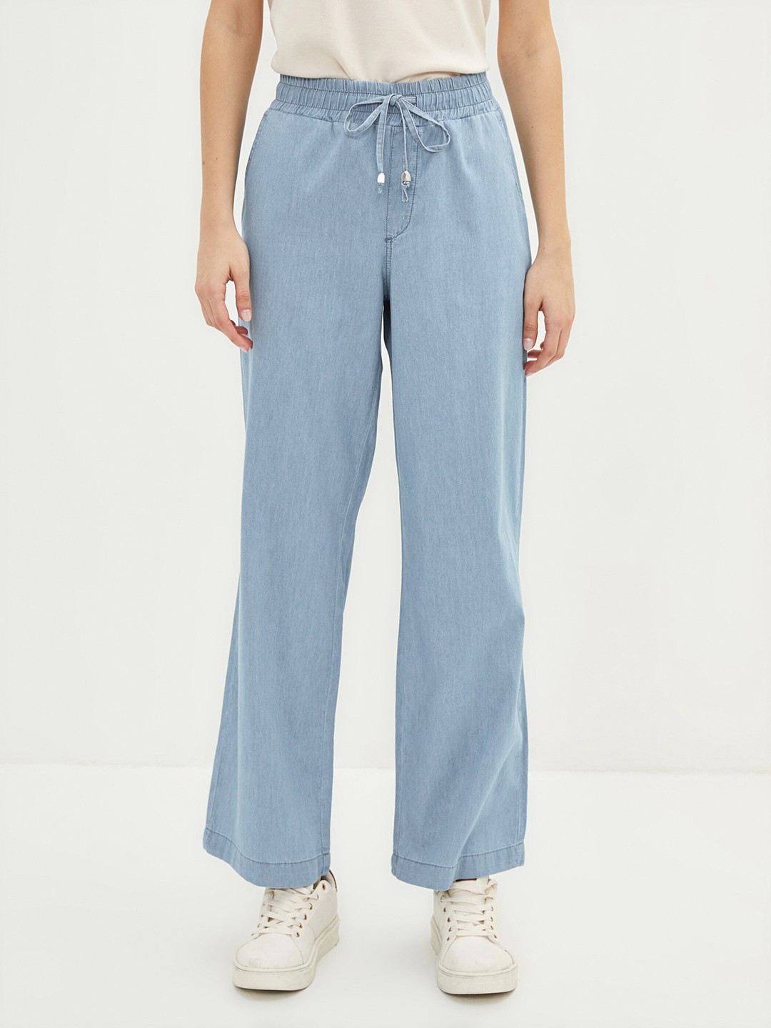 

LC Waikiki Women Blue Pure Cotton Chambray Straight Fit Trousers