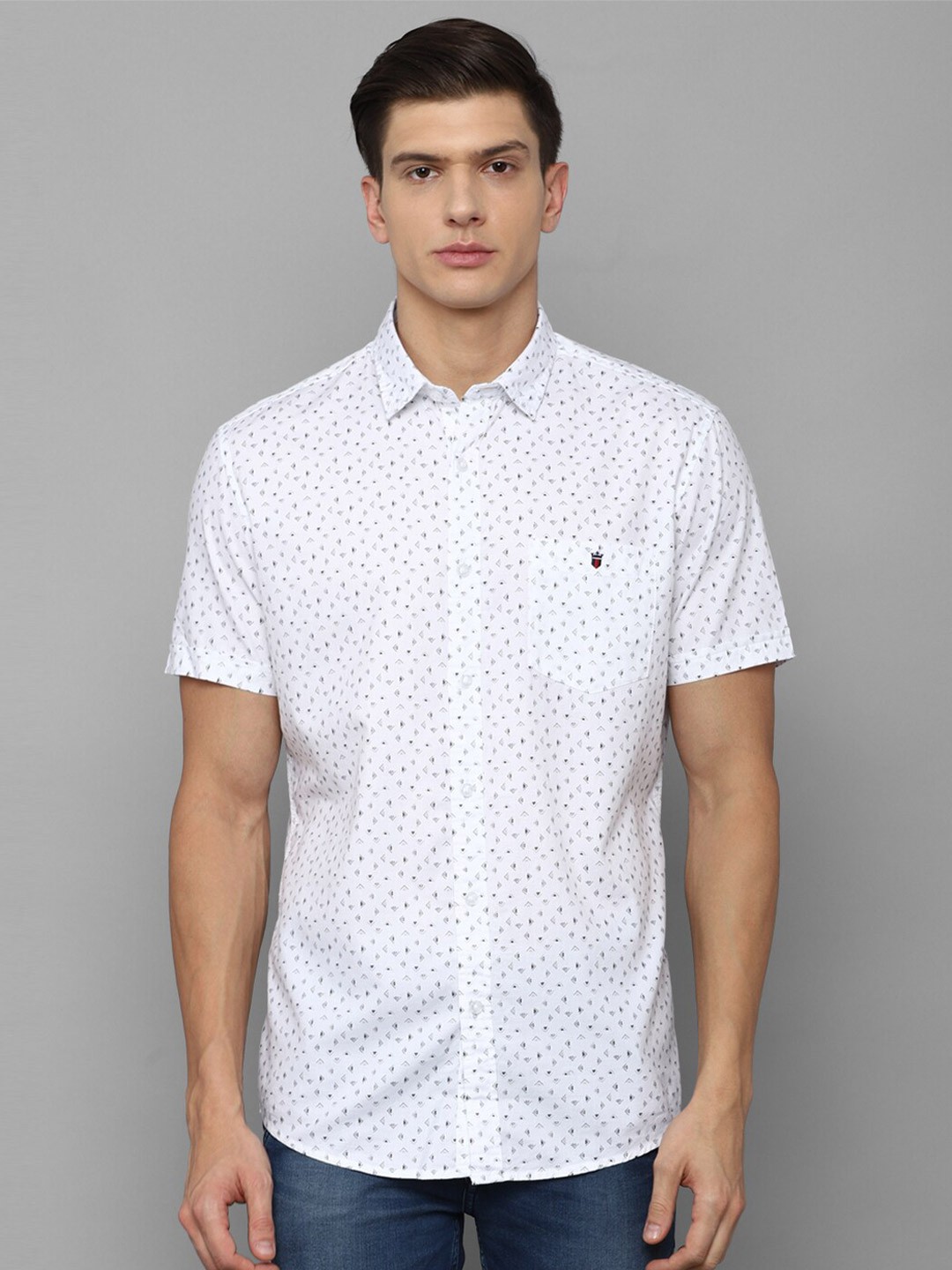 

Louis Philippe Jeans Men White Slim Fit Printed Casual Shirt