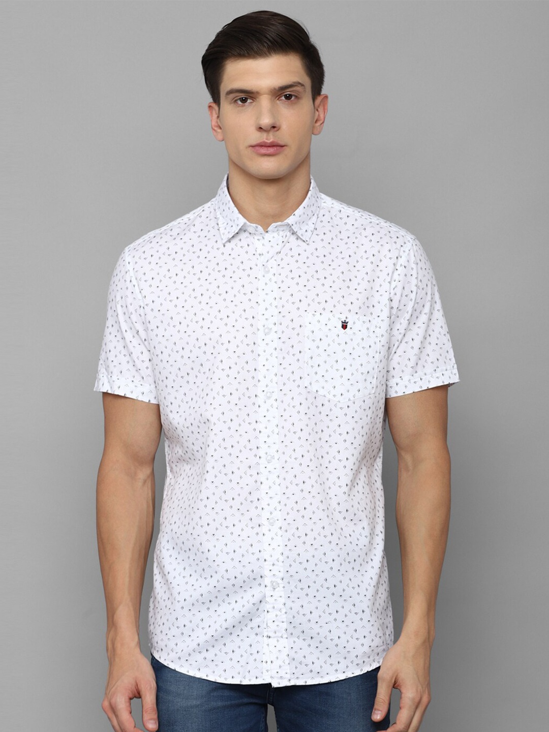 

Louis Philippe Jeans Men White Slim Fit Printed Casual Shirt