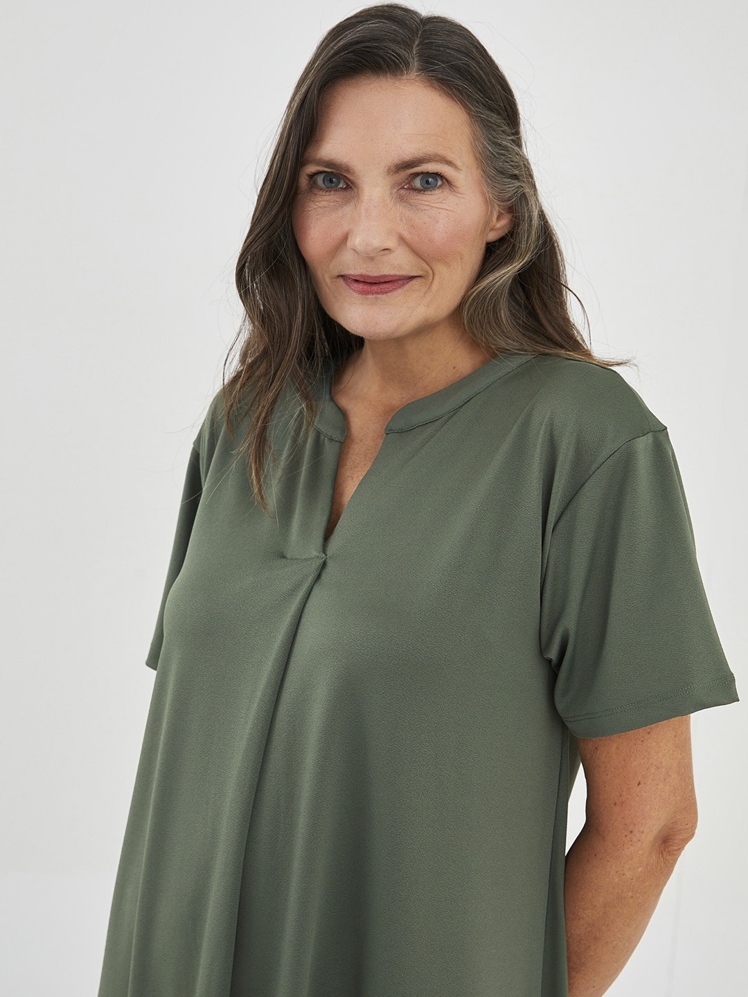 

LC Waikiki Green Solid Loose Fit A-Line Dress