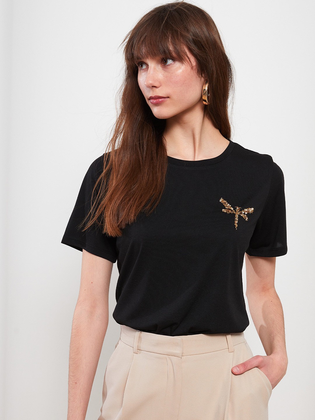 

LC Waikiki Women Black Sequin Detain T-shirt