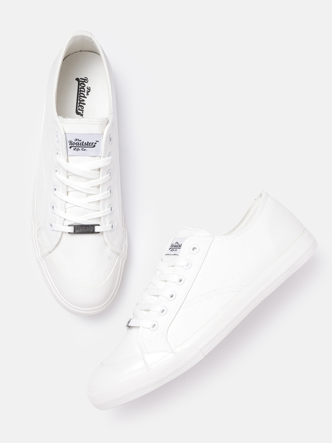 

Roadster Men White Solid Sneakers