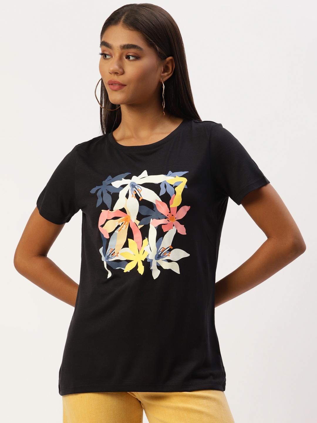 

LC Waikiki Women Black & Pink Floral Printed T-shirt
