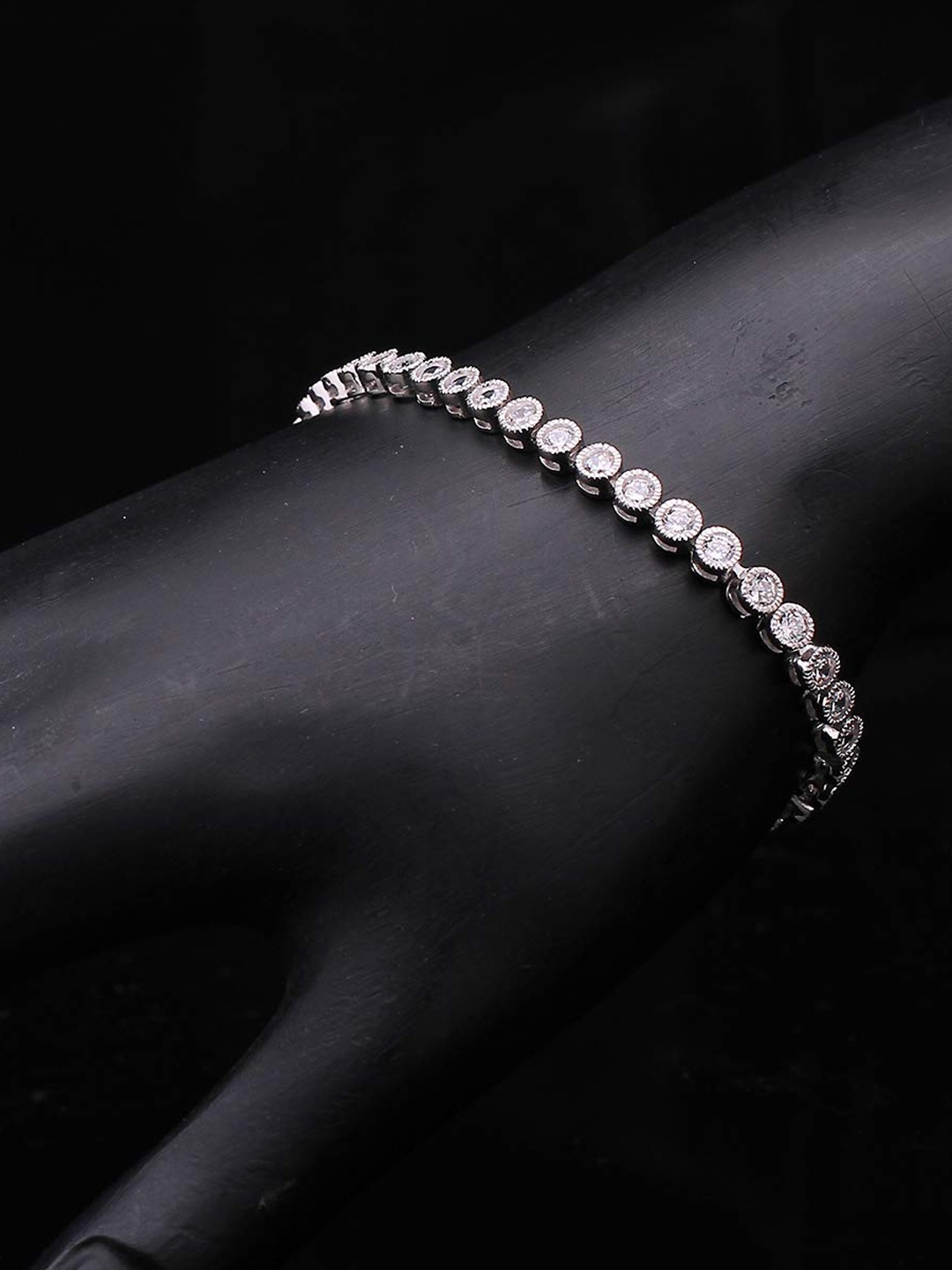 

ANAYRA Women White Bracelet, Silver