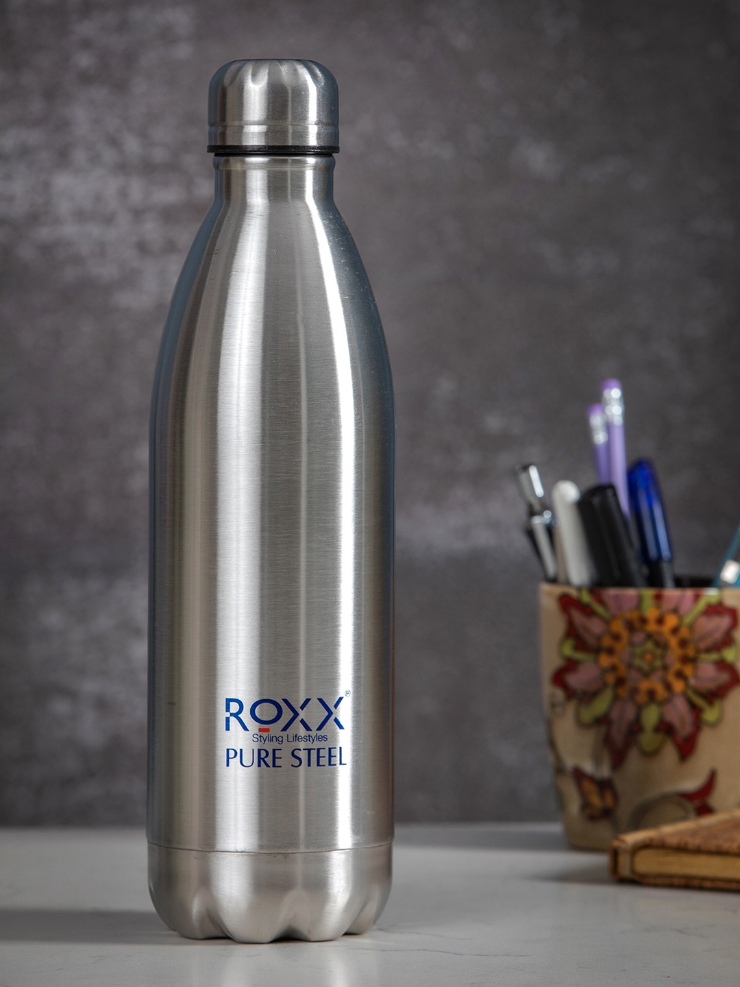 

Roxx Silver-Toned Solid Double-Walled Vacuum Insulated Stainless Steel Water Bottle