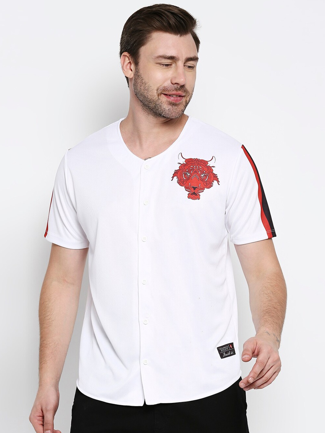 

GullyActive Men White Printed V-Neck Dri-FIT T-shirt