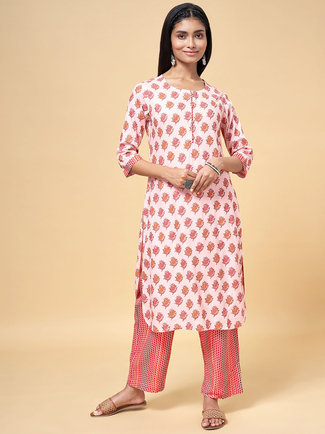 

RANGMANCH BY PANTALOONS Women Pink Floral Printed Kurti with Trousers