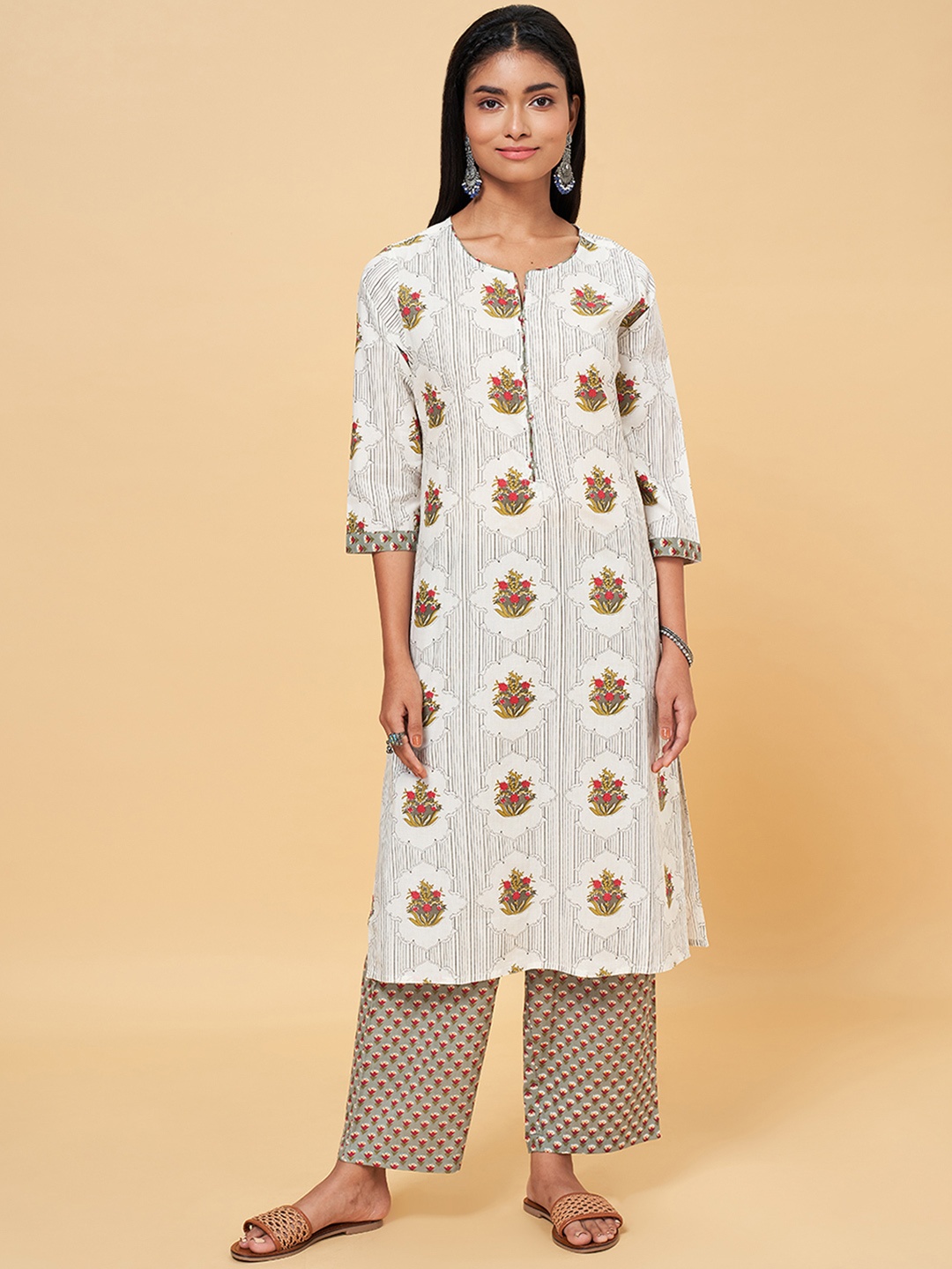 

RANGMANCH BY PANTALOONS Women Silver-Toned Ethnic Motifs Printed Pure Cotton Kurta with Trousers