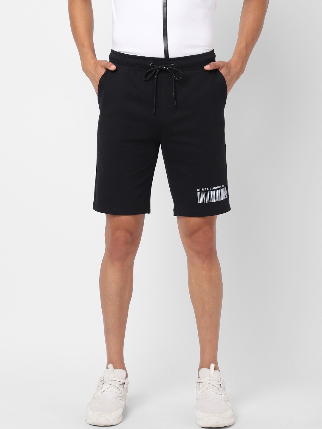 

Street Armor by Pantaloons Men Black Shorts