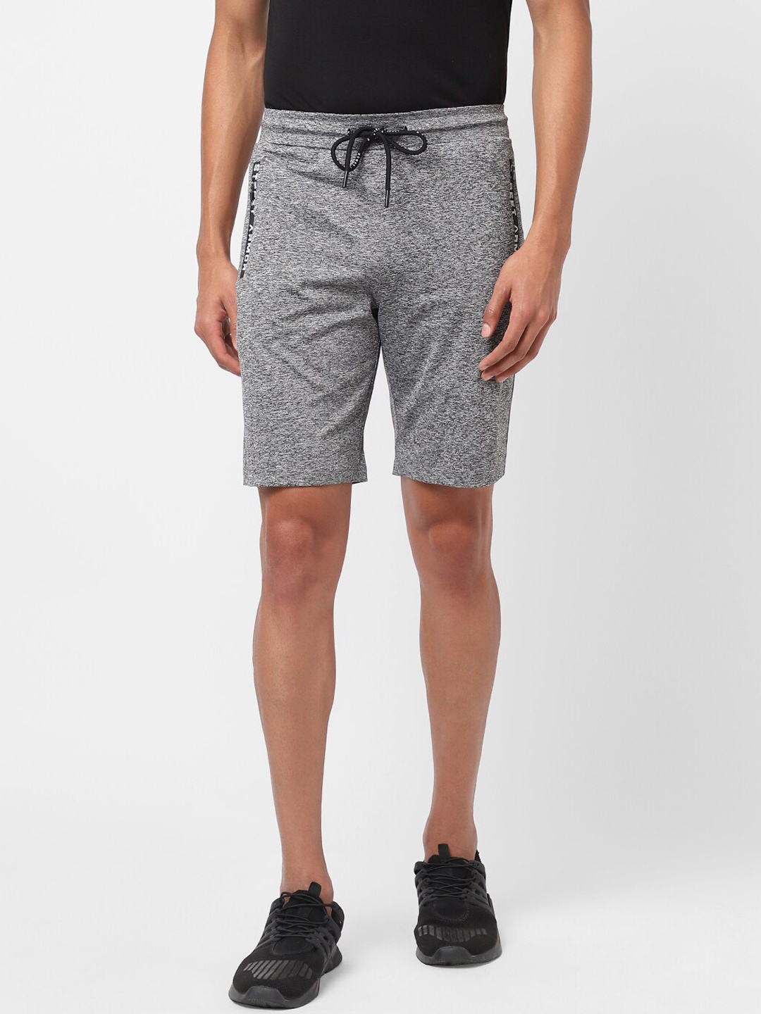 

Street Armor by Pantaloons Men Grey Solid Shorts