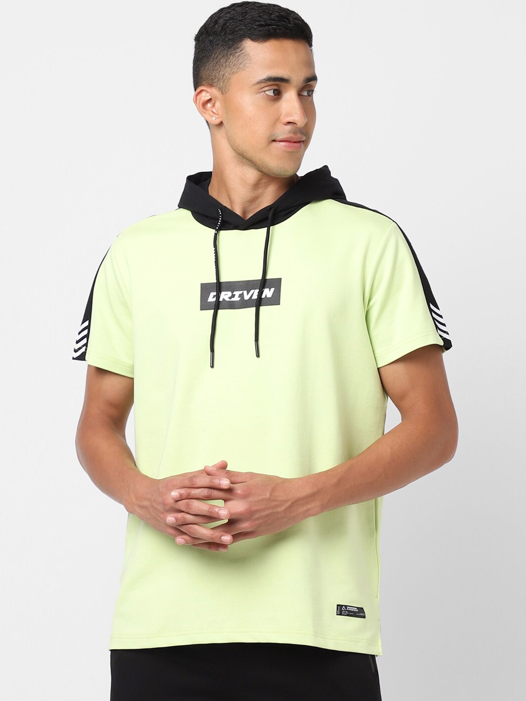 

Street Armor by Pantaloons Men Lime Green Printed Sweatshirt
