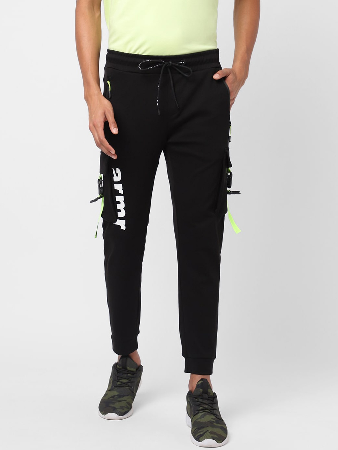 

Street Armor by Pantaloons Men Black Solid Track Pants