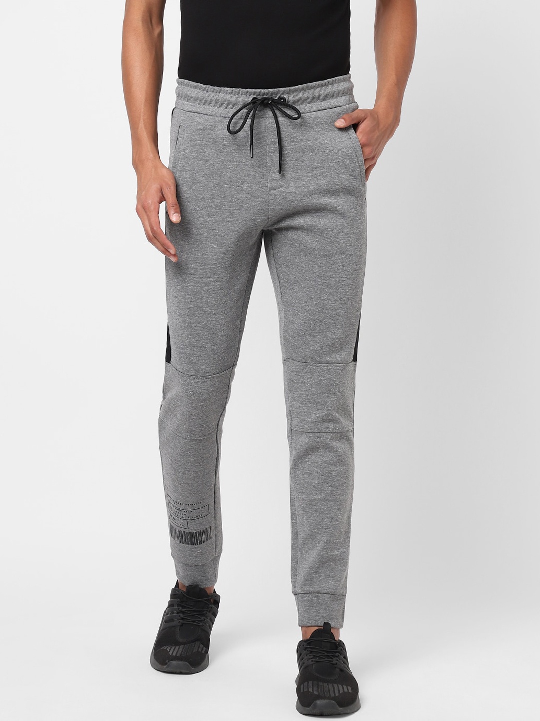 

Street Armor by Pantaloons Men Grey Solid Track Pants